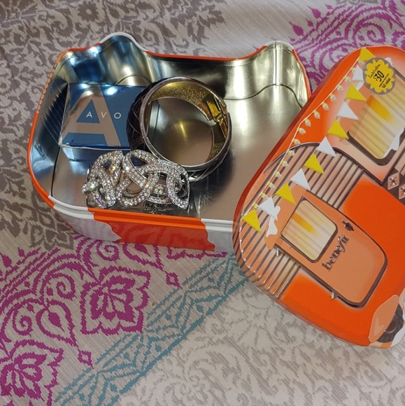 Silver Crystal Rhinestone Clasp Bracelet EUC - Picture 9 of 10